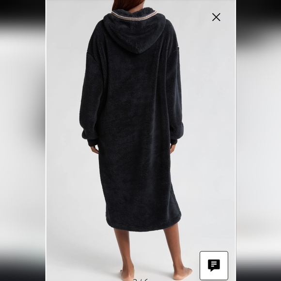 Ugg Fluff Oversized Long Fleece Hoodie, Small/Medium Black, NWT!! - Picture 4 of 10